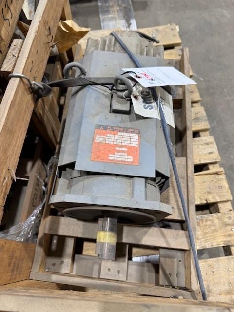 11 KW Mitsubishi #SJ-11AW-4M, AC Spdl Motor, 1500 RPM, 200 Volts, 68 Amps, forced air cooling, IP54