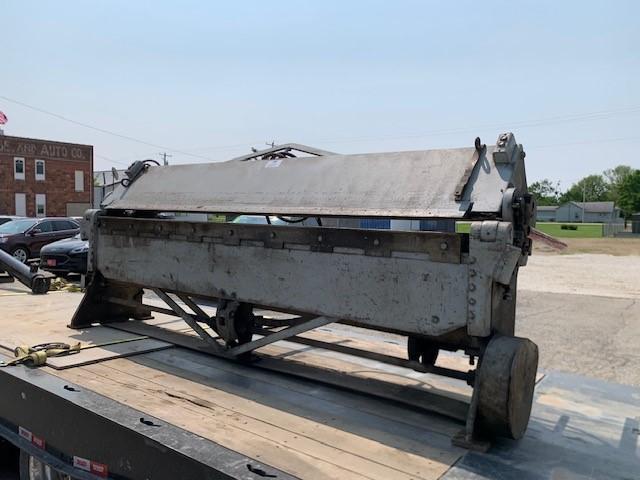 12 gauge x 10' Chicago Dries & Krump #203, Power Apron Brake, 1" flange, 3' 1" 37" pass line, 2.5" open