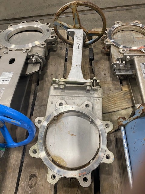 8" Dezurik, size 8, Stainless steel manual slide gate valve