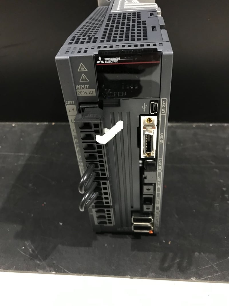Mitsubishi #MDS-DJ-V1-30 servo drive/servo control supplies new
