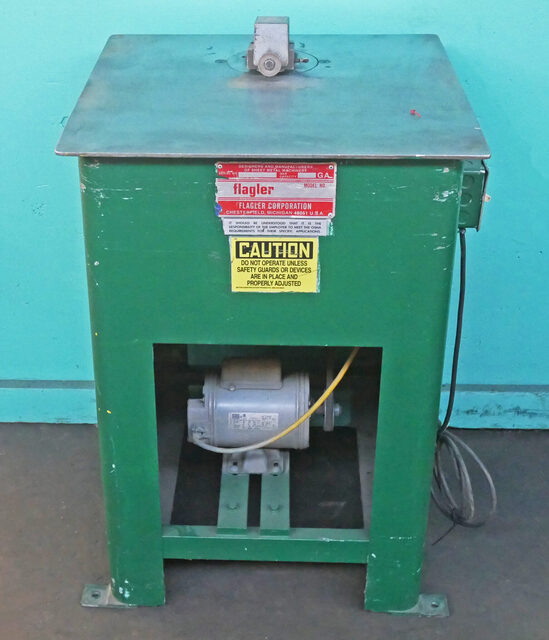 Flagler #FL-PF18,28-000, Power Flanger, 18-22 Gauge, 1/4" H Flange, 18 FPM, 34-5/8" Work Height, 38-5/8" Feed