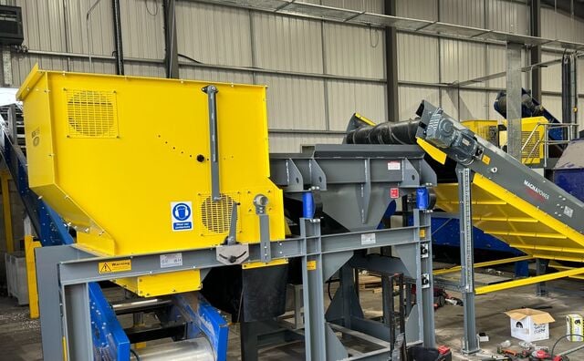 Magnapower #AS1200, air knife separator, 1200mm wide, with 1100 x 1800mm horizontal vibratory feeder
