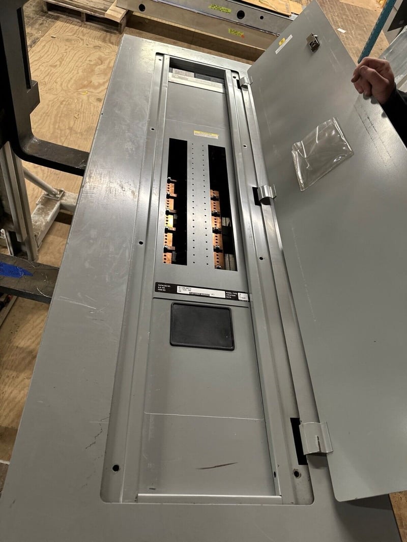 400 Amp. Siemens SEE42ML400CTS SE, Panelboard, 480Y/277 Volts 3PH 4W 42 Circuit MLO SBD68 P271