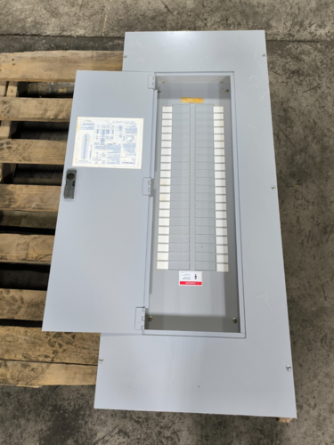 225 Amp. Westinghouse #34242CYSN, Panelboard, 34242CYFN, 120/240 Volts, 3PH, 4Wire, 42 Space