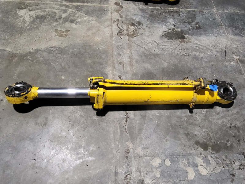 Komatsu, EH5933, hydraulic cylinder