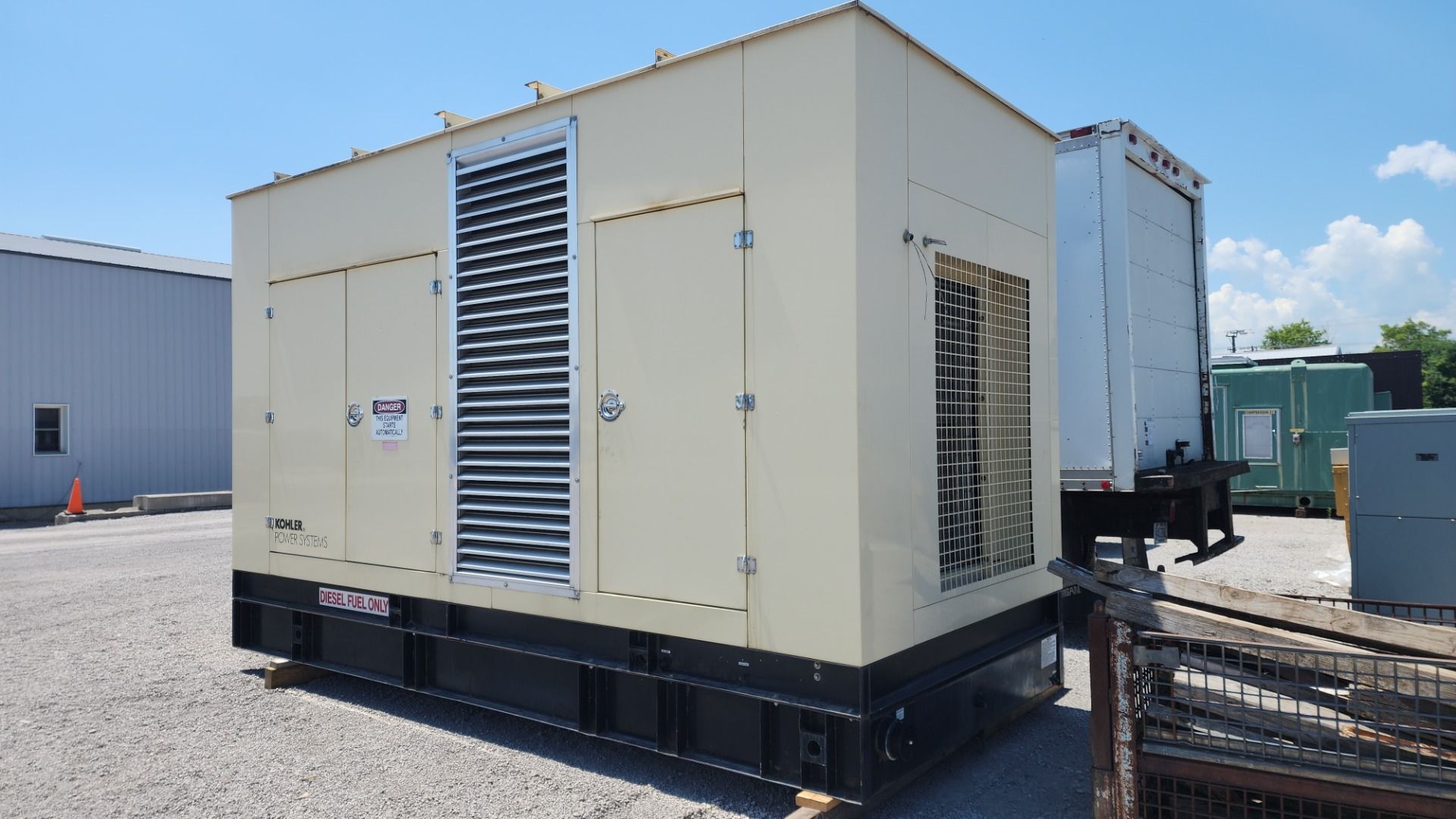 500 KW Kohler #500REOZVB, standby diesel enclosed generator with base ...