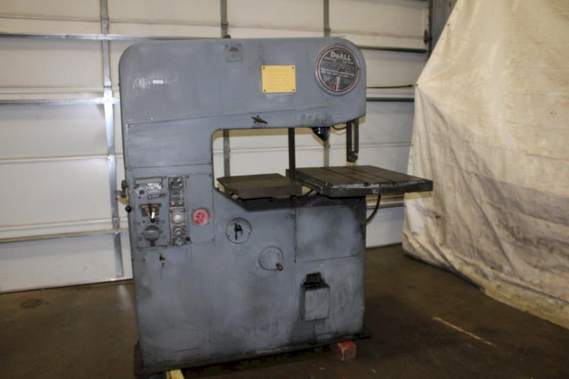 16" DoAll #363, vertical band saw, 30" x24" tilting table, variable speed, 174" x 1/2" blade