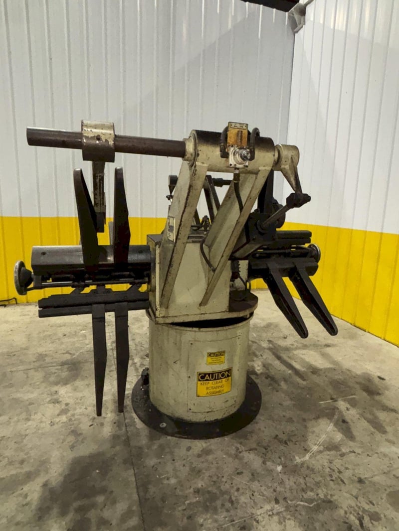 4000 lb. CWP #3RD18, pull off double end uncoiler coil reel, 18" width, 60" outside dimensions, 13"-17" ID