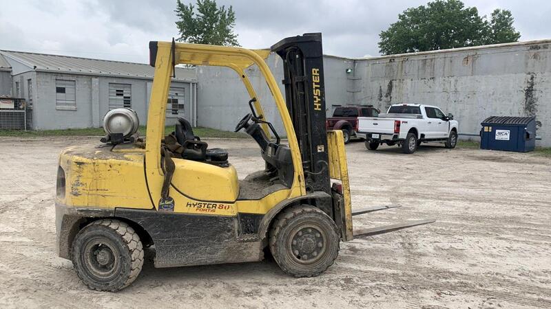 8400 lb. Hyster #80-Fortis, forklift, 144" lift height, slide shift, 48" forks