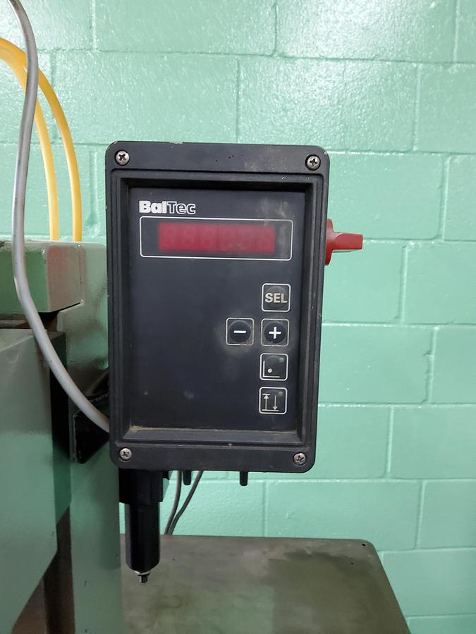 Bracker #RN-180, orbital rivet machine, 600 V., new condition For Sale ...