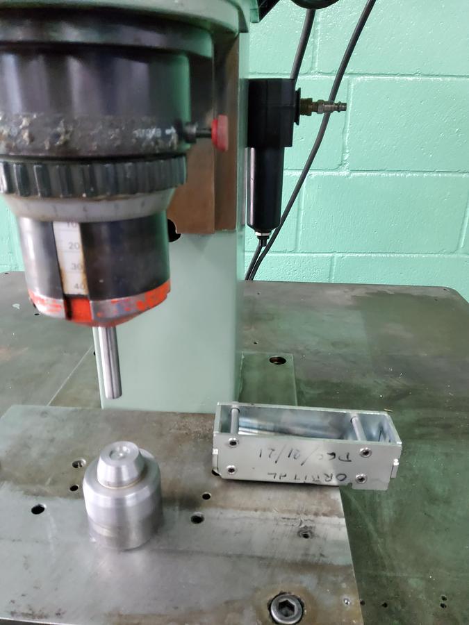 Bracker #RN-180, orbital rivet machine, 600 V., new condition For Sale ...