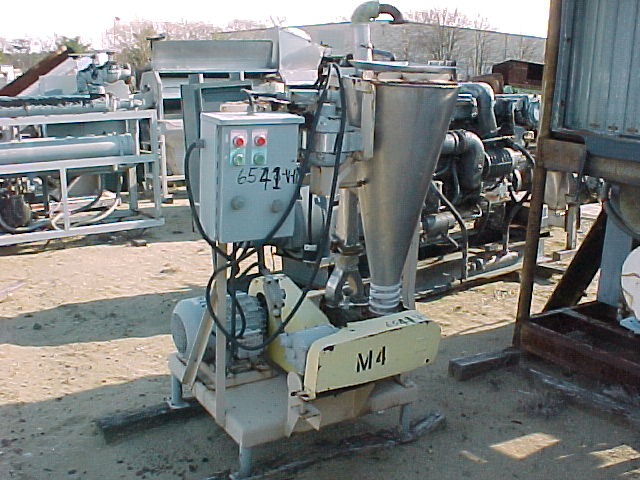 Mikro Pulverizer #5MA, Dual Disc Grinding Mill, V-Belt Driven, 9" x 9" Hopper Opening, 5 HP, 3500 RPM