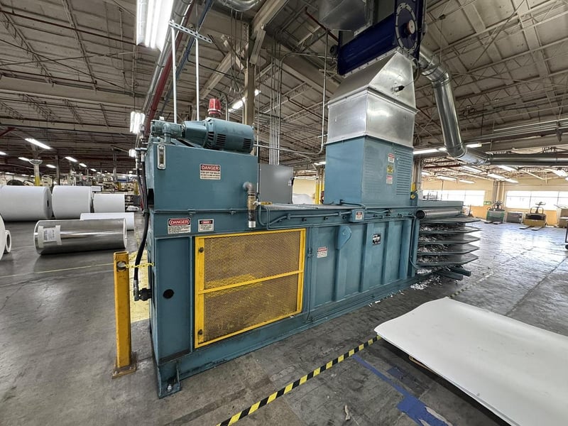 Marathon #SE-503042-620, horizontal ram Pro SE Series closed door side eject baler