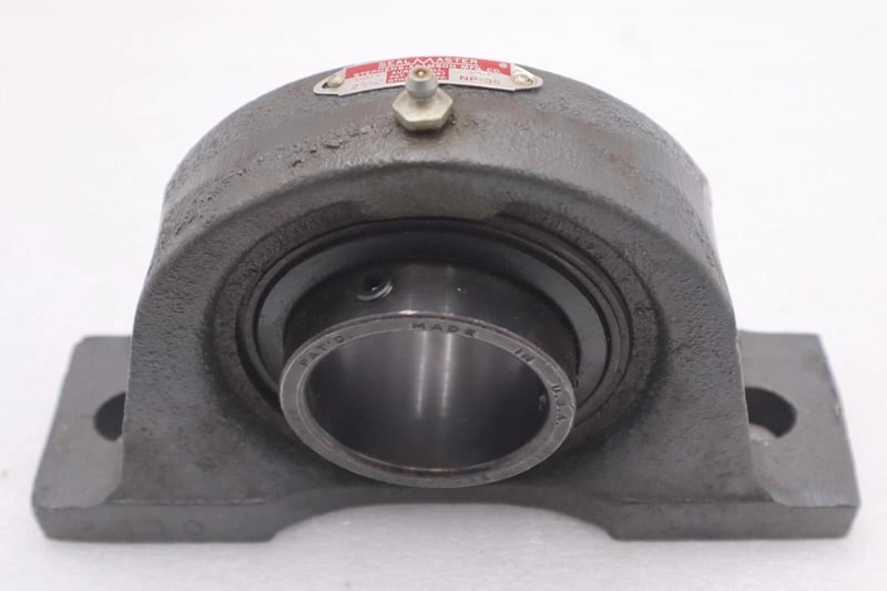 New open box sealmaster np-35 pillow block bearing bore: 2-3/16" stock 2152-a