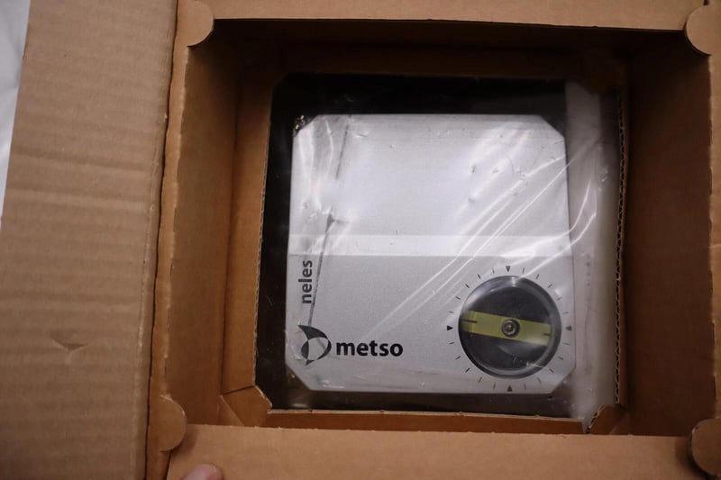 New metso automation np726/s1 pneumatic positioner np700 series stock 2432a