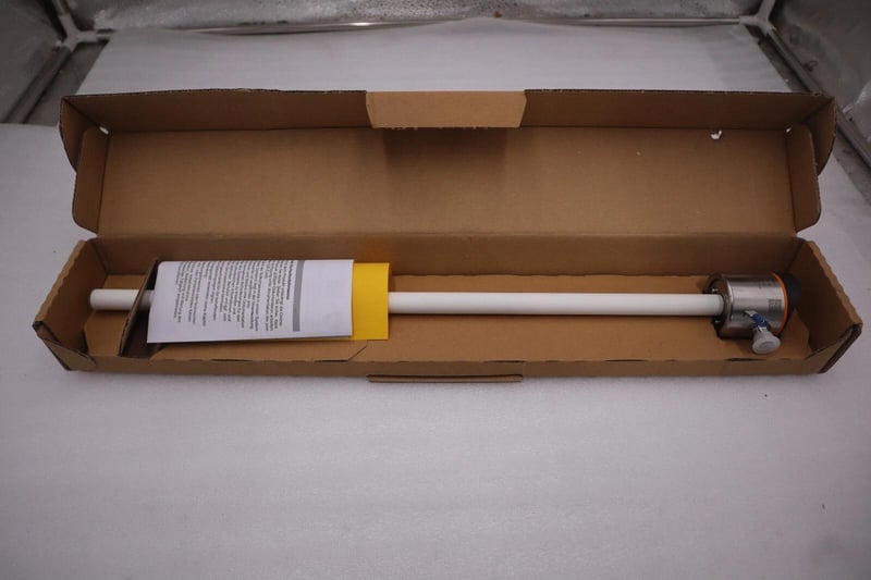 NEW IN BOX IFM LK3123 Efector Electronic Level Sensor STOCK G527