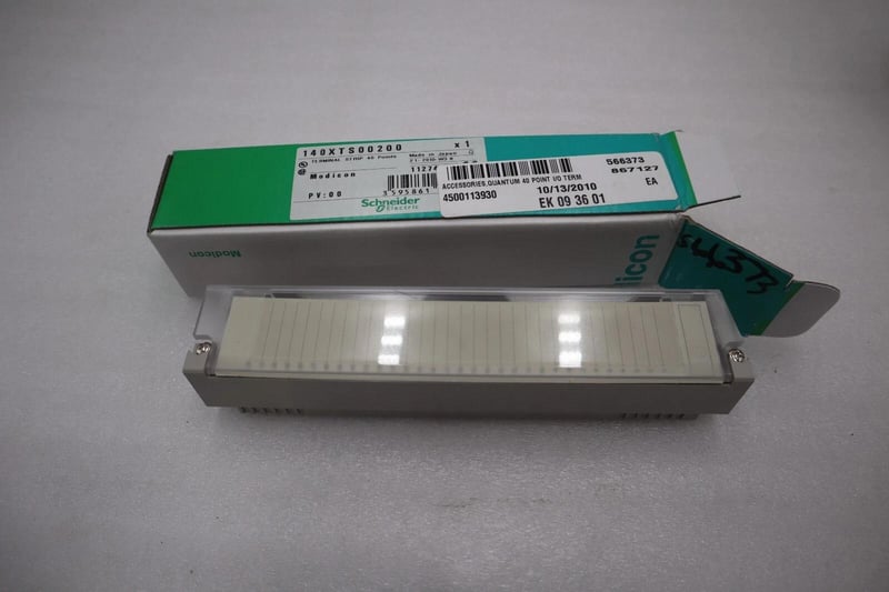 NEW 140XTS00200 Modicon Quantum Term 140-XTS-002-00 STOCK G430A