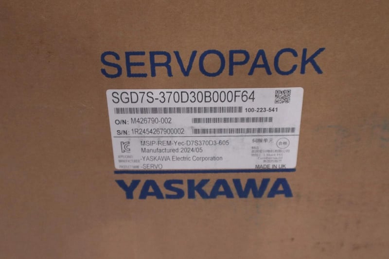 Yaskawa #SGD7S-370D30B000F64 servo drive, new stock 1553-a