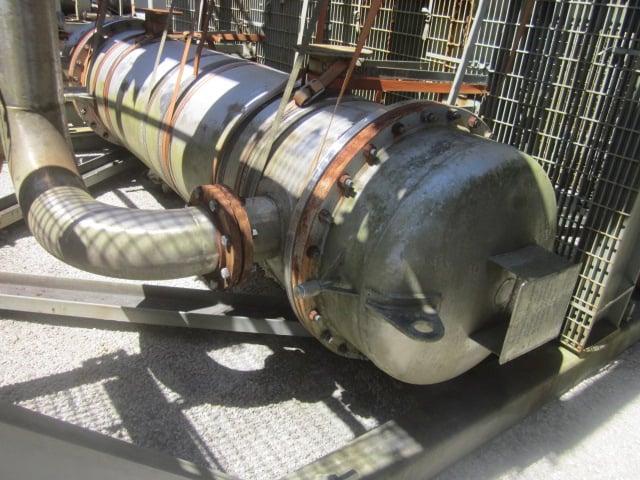 1185 sq.ft., 25 psi/FV shell, 56 psi tube, Praj Industries, Stainless Steel Shell/Tube Heat Exchanger, 2.67'