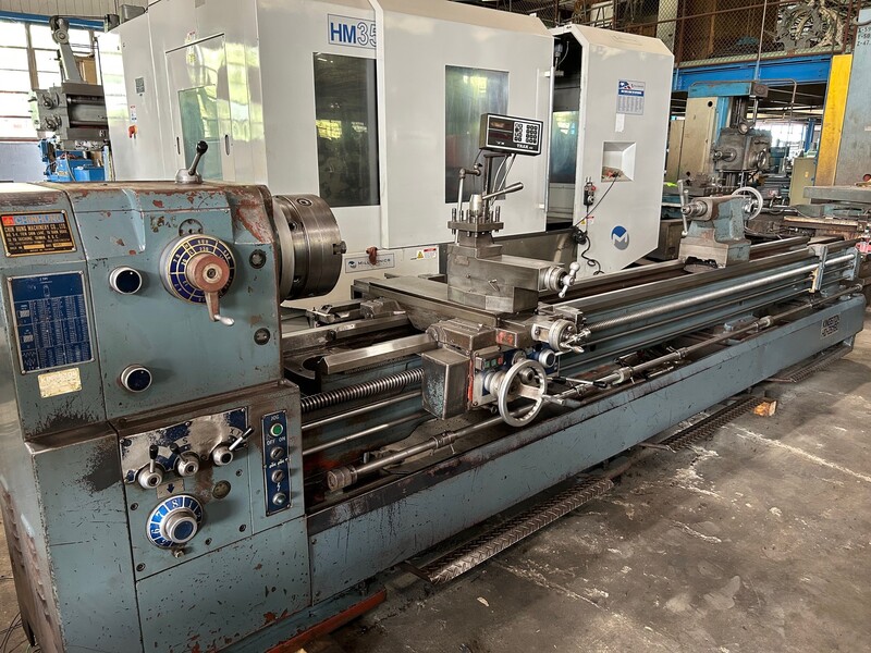 26"/35" x 160" Kingston #HD-26160, engine lathe, 4-1/16" hole, D1-11, inch/metric, Trak 2-Axis digital read