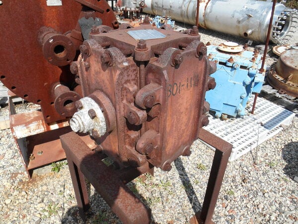 Kearney Industries, Karbate Block Heat Exchanger, 9" x 9" x 18" H Size, 75 psi @ 360&deg;F Process & Service