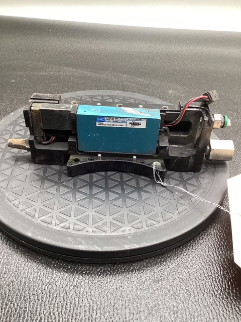 Mac 48b-bua-000-geua-1ge solenoid valve 24vdc 120psi used