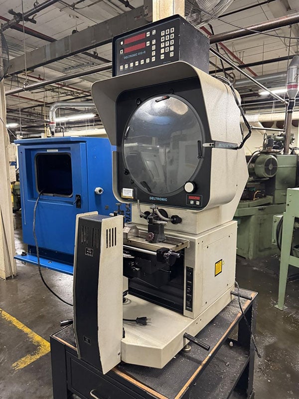 16" Deltronic #DH216-612R, bench model optical comparator, horizontal projection, fiber optic surface