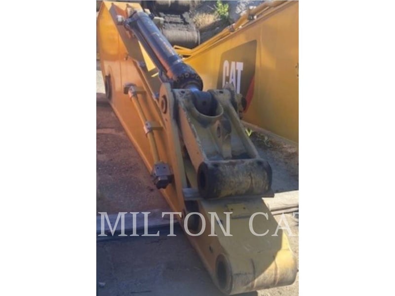 Caterpillar 330GC 10' 6" STICK, Articulated Boom Lift, S/N: MC-000090180, 2019