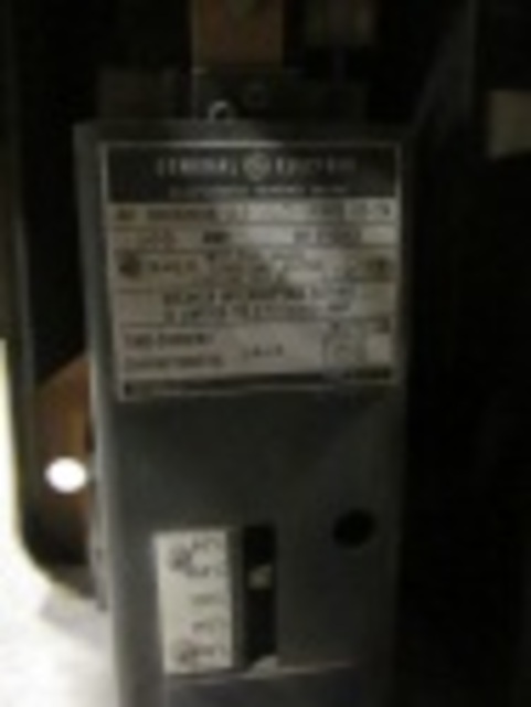 600 Amps, General Electric, AK-2A-25, manually operated, drawout, #AB2459