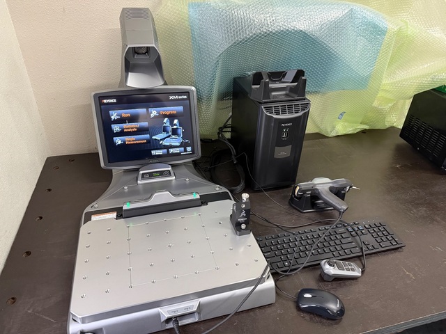 Keyence #XM-1200, Coordinate Measuring Machine, 23.6" x 11.8" x 7.9", 17.5" x 11.25" table, new, 2018