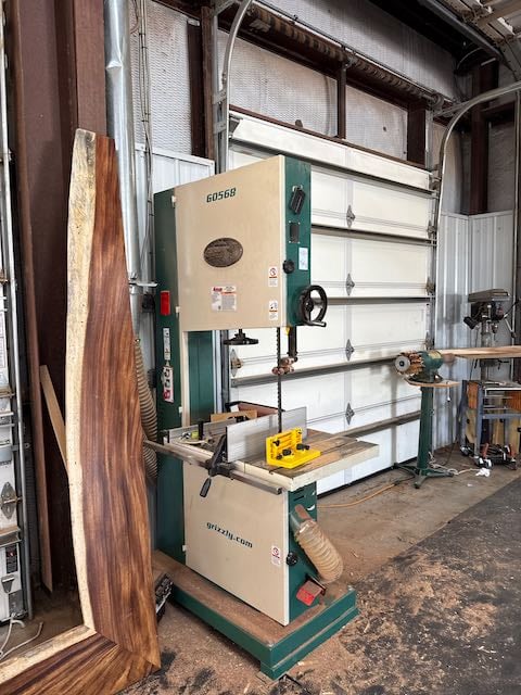 16-1/2" x 16" Grizzly #G0636X, Band Saw, 25-1/2" x 21" table, 162" blade, 5 HP, 2021