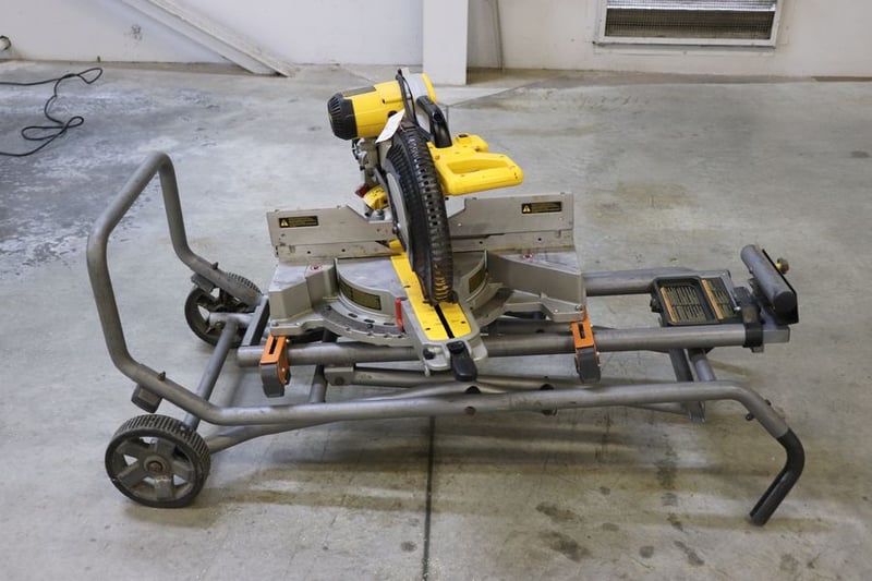 2" x 14" Dewalt #DWS780, Double Bevel Sliding Compound Miter Saw, 12" Blade diameter, 0-48 deg. Bevel, 3800