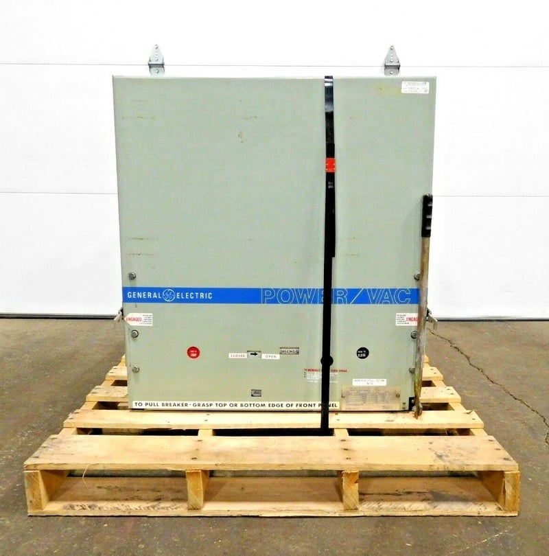 1200 Amps, General Electric, VB-7.2-500-3, Power VAC Circuit Breaker, 8.25 KV, 125 VDC
