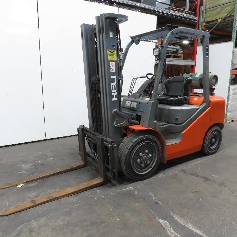 6000 lb. Heli #CPYD30-KU1H, 3 Stage LP Gas Forklift, 185" Lift, 5" x 45" Forks, 2019