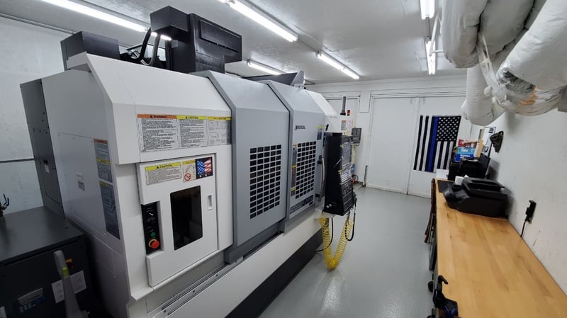 Okuma #Genos-M560-V, 32 automatic tool changer, 41.3" X, 22" Y, 18.1" Z, 15000 RPM, #40, 30 HP