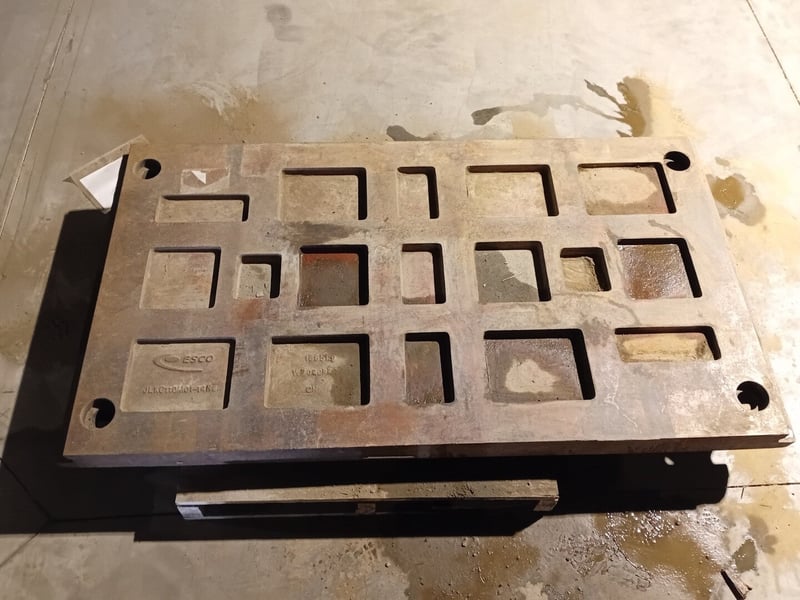 Esco #Alloy-14R, Jaw Crusher Movable One Piece