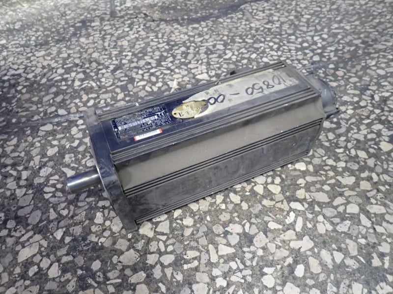Indramat #MDD090C-N-030-N2M-110GB2, Servo Motor, 3000 RPM