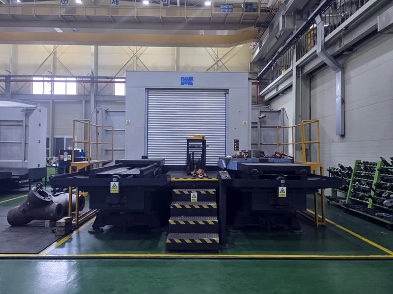 5.11" Daewoo Doosan #DBC130-II, horizontal boring mill table type, 90 automatic tool changer, 118" X, 88.5"Y