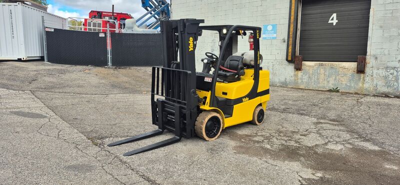 8000 lb. Yale #GLC080V, LPG forklift, 3-stage, side shift, fork positioner, 2019