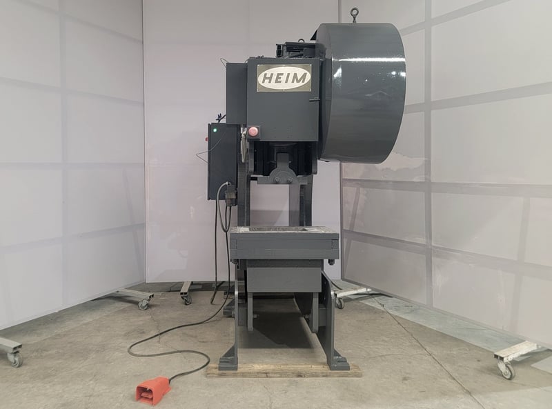 70 Ton, Heim #7TA-OBIF, mechanical press, 32" x20" tbl., 3" stroke, 7 HP