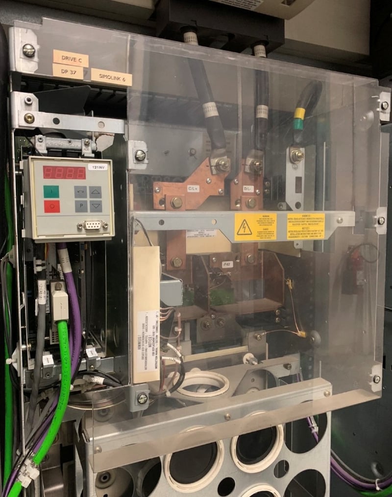 218 Amp. 510 to 650 VDC to 0 to 413 VAC, 3 Phase Siemens, SIMOVERT MC 6SE7032 6TG50 Z DC Inverter Drive