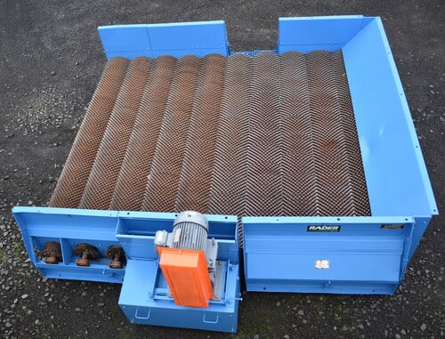 120" x 144" Rader disc scalping screen, 10 shafts with self cleaning disc, 7.5 HP