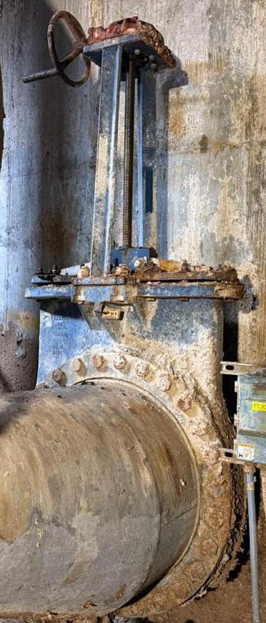 30" ITT Fabri-Valve, Manual Knife Gate Valve