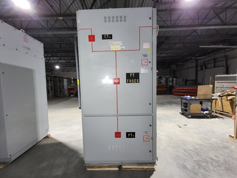 S & C Electric Co Electric Co, 15 KV Switchgear Unit, 600 amps, 3P, (4 available)