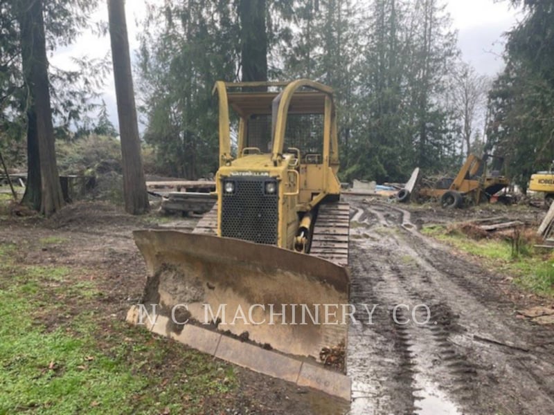 Caterpillar D4H, Crawler Dozer, 2672 hours, S/N: 8PB01503, 1987