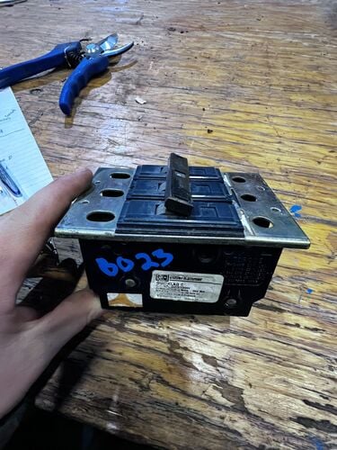 100 Amps, Cutler Hammer #100A, electrical breaker