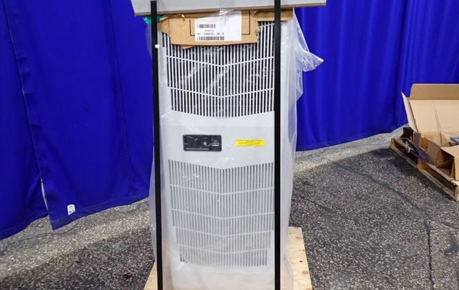 nVent #G521246G050, Air Conditioner, R134A, 10448/11583 BTU Cooling, 400/150 psig, 400/460 V.