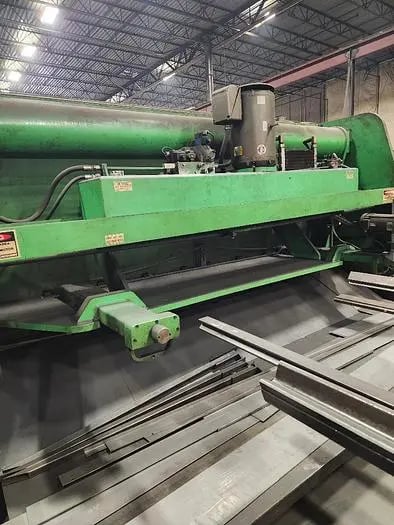 3/8" x 12' Accurpress #837512, Power Squaring Shear, 12' 2" overall, 20 HP, 36" front operated power back