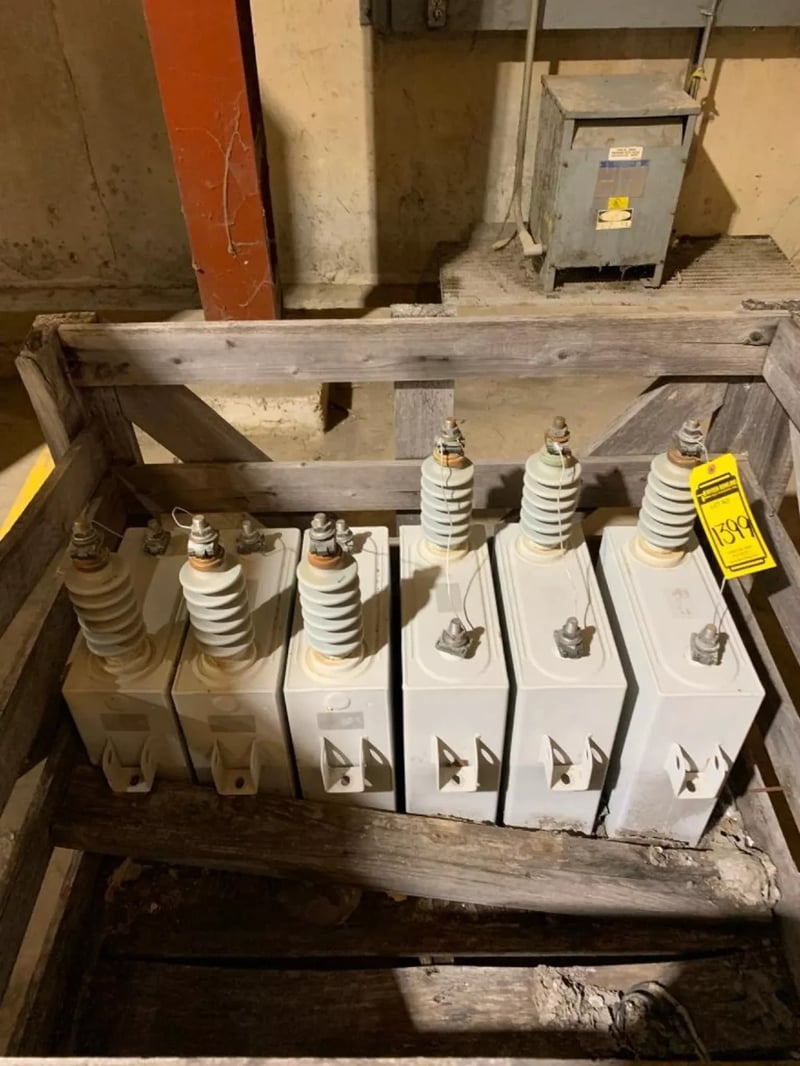 300 KVAR ABB, 7200 Volts, 1-Bushing, Capacitators, (6 available)