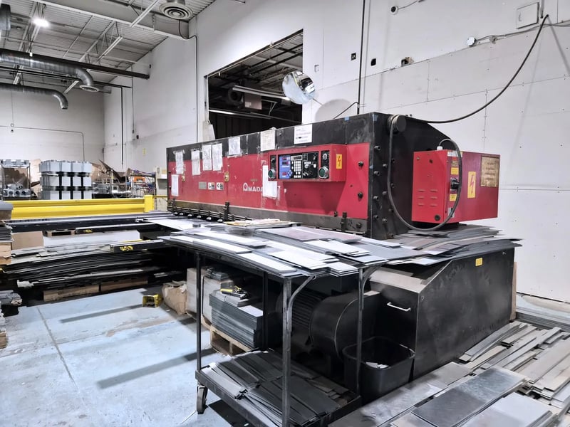 1/4" x 10' Amada #M3060, 16 holddown, 60 SPM, Amada CNC Back Gauge, squaring arm, 2 front support arms, 2003
